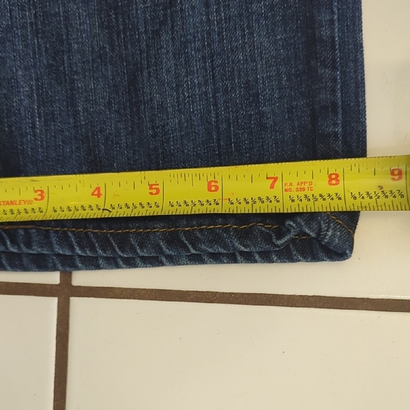 Levi's 514 Blue Relaxed Fit Jeans with Natural Fading - Picture 7 of 7